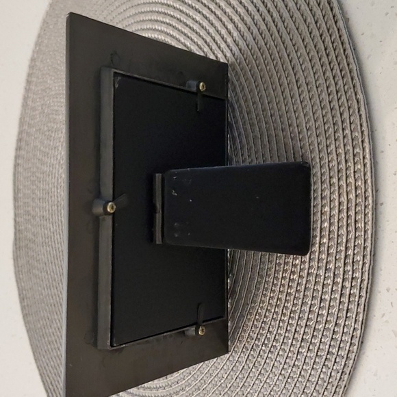 New York Metal Vintage Picture Frame - Picture 4 of 7